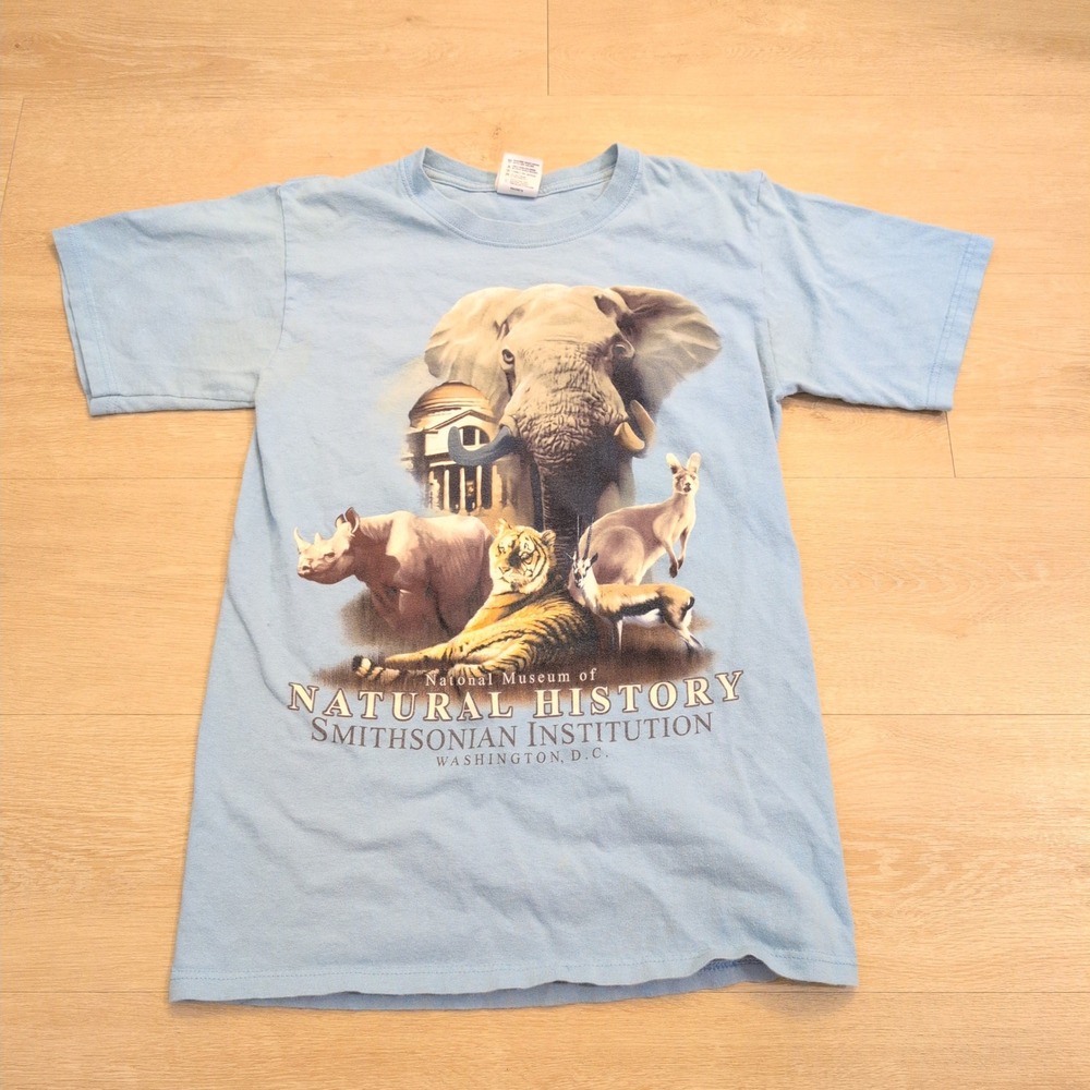 VTG Smithsonian National Museum of Natural History Adult Small Animal Shirt